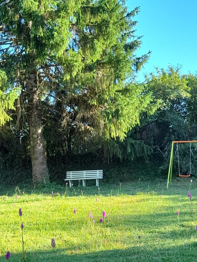 Maison dans écrin de verdure en Périgord noir Saint-Cyprien  Exterior foto