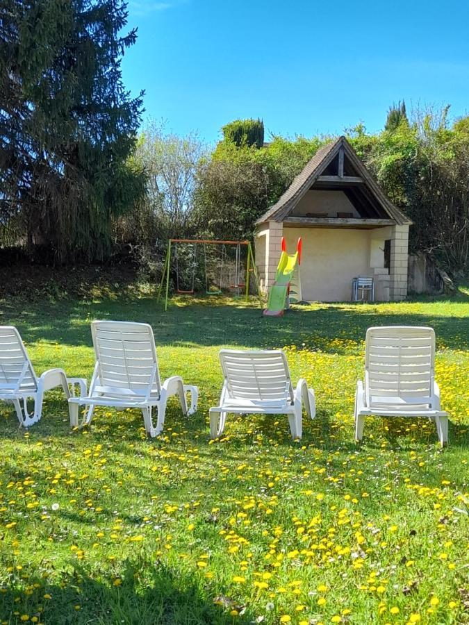 Maison dans écrin de verdure en Périgord noir Saint-Cyprien  Exterior foto